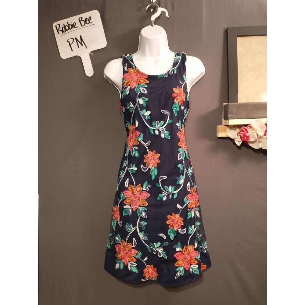 Robbie Bee embroidered petite medium